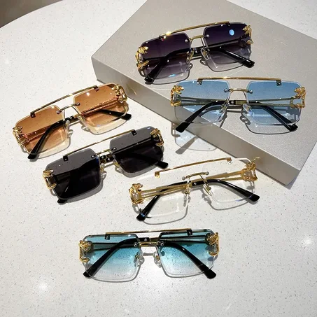 Lunettes de soleil percées