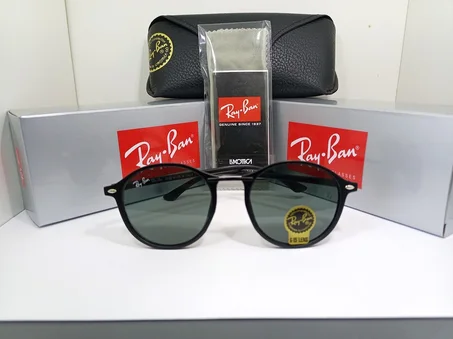 Lunette de soleil Ray.Ban en verre made in ITALY.نظارات شمسية راي بان من الزجاج صنع ايطالي
