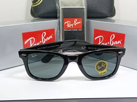 Lunette de soleil Ray.Ban WAYFARER made in ITALY.نظارات شمسية راي بان من الزجاج صنع ايطالي